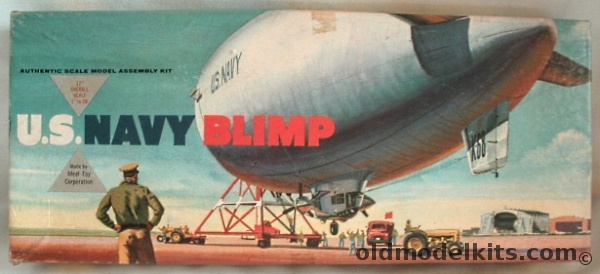 ITC 1/330 US Navy Blimp with Mooring Mast - Tractor and Ground Crew, 3723 plastic model kit